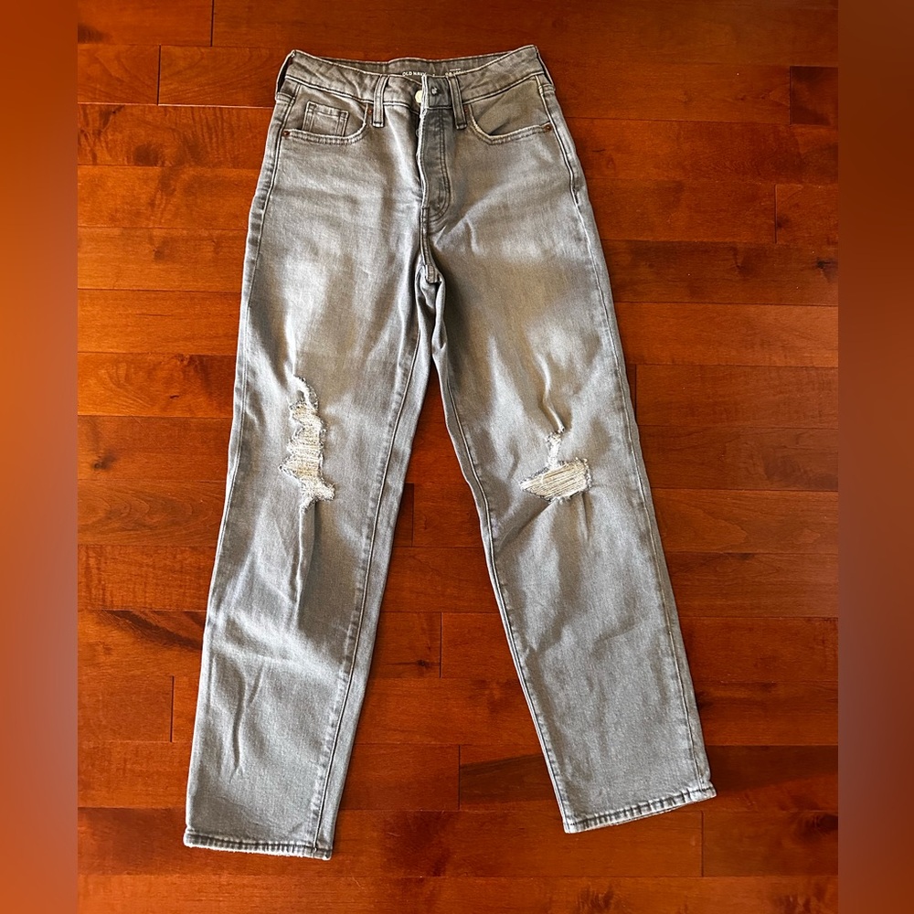 NWOT Old Navy OG high waisted Loose Distressed in Pebble Wash Jeans